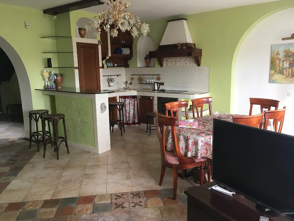Na Podole Apartment Kyiv