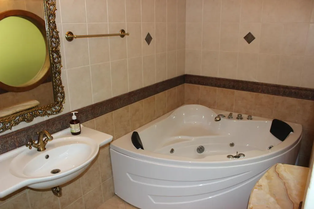 Na Podole Apartment Kyiv